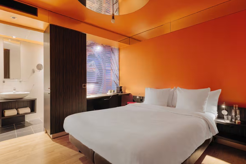 Hotel 1 Image 2