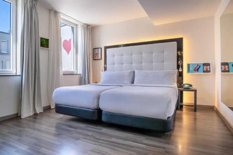 Hotel 1 Image 3